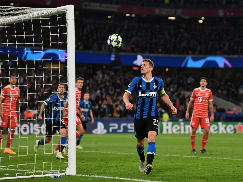 点靠近属于